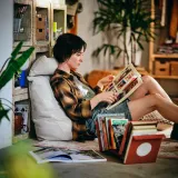 IKEA KOMPISHÄNG (ИКЕА КОМПИСХЭНГ) — Держатель для книг, красный 54х19х18 см — фото 2