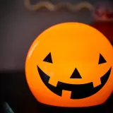 IKEA KUSTFYR (ИКЕА КУСТФИР) — Настольная лампа LED, тыква оранжевый — фото 2