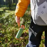 IKEA MAJBAGGE (ИКЕА МАЙБАГГЕ) — Фонарик LED с ручной зарядкой, зелёный/оранжевый — фото 5