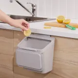 IKEA SKOLÄST (ИКЕА СКОЛЭСТ) — Ведро для мусора на дверцу шкафа, светло-серый 3.3 л — фото 3