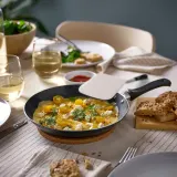 IKEA TAGGHAJ (ИКЕА ТАГГХАЙ) — Сковорода, антипригарное покрытие черная 24 см — фото 4