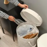 IKEA DIMPA (ИКЕА ДИМПА) — Мешок для сортировки с крышкой, светлый серо-бежевый 50 л — фото 2