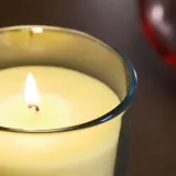 IKEA LOTSFÅGEL (ИКЕА ЛОТСФОГЕЛ) — Ароматическая свеча в стекле, цитрусовые цветы, светло-жёлтая 20 ч — фото 5