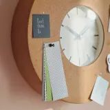 IKEA SVARTGÖK (ИКЕА СВАРТГЁК) — Настенные часы, пробка 38 см — фото 3