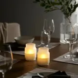 IKEA HJULMÖJA (ИКЕА ХЙУЛМЁЙА) — Настольный светильник-свеча LED, стекло/на батарейках белый — фото 2