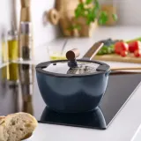 IKEA KLIPPFISK (ИКЕА КЛИППФИСК) — Кастрюля с крышкой, антипригарное покрытие стекло/дерево, сине-чёрная, 2,3 л — фото 2