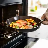 IKEA GULDÖRING (ИКЕА ГУЛДЁРИНГ) — Сковорода, антипригарное покрытие/нержавеющая сталь чёрно-серая 32 см — фото 4