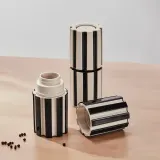 IKEA SPJUTLILJA (ИКЕА СПЙУТЛИЛЙА) — Мельница для специй, 2 шт., чёрная/светло-бежевая 16 см — фото 3