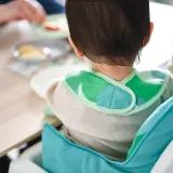 IKEA GRÖNFINK (ИКЕА ГРЁНФИНК) — Слюнявчик, зелёный — фото 2