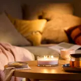 IKEA LOTSFÅGEL (ИКЕА ЛОТСФОГЕЛ) — Ароматическая свеча в стакане, 3 фитиля, розовые цветы/бледно-розовый 25 ч — фото 2