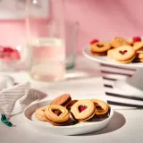 IKEA KAFFEREP (ИКЕА КАФФЕРЕП) - Печенье - с начинкой со вкусом малины 176 г — фото 3