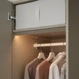 IKEA ÖVERSIDAN (ИКЕА ЁВЕРСИДАН) — LED-панель с датчиком для шкафа, диммируемая серо-бежевая 46 см — фото 3