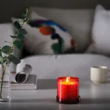 IKEA DVÄRGHÖK (ИКЕА ДВЭРГХЁК) — Ароматическая свеча в банке с крышкой, цветы цитрусовых красно-оранжевый/желто-коричневый 50 ч — фото 3