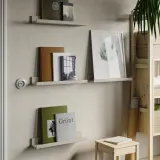 IKEA MOSSLANDA (ИКЕА МОССЛАНДА) — Полка для фоторамок, серо-бежевый 55 см — фото 3
