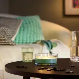 IKEA LOTSFÅGEL (ИКЕА ЛОТСФОГЕЛ) — Свеча ароматическая в стекле, 3 фитиля, яблоко/светло-зелёный, 25 ч — фото 2