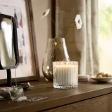 IKEA TOFSTÄRNA (ИКЕА ТОФСТЭРНА) — Ароматическая свеча в стекле, 2 фитиля, аромат свежего белья прозрачное стекло 50 ч — фото 2