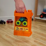 Hot Wheels - Игрушечные грузовики-монстры Набор канистр для трюков + автомобиль HXT04 / артикул HXT04 / GTIN 194735237500 — фото 6