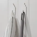 IKEA TIPPVAGN (ИКЕА ТИППВАГН) — Самоклеящийся крючок, дом/белый — фото 6