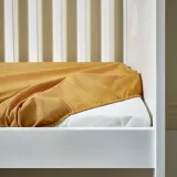 IKEA GULDVÄVARE (ИКЕА ГУЛДВЭВАРЕ) — Детская простыня, темно-желтая/синяя, 60x120 см — фото 3