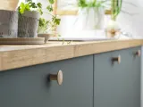 IKEA PINNARP (ИКЕА ПИННАРП) - Столешница изготовлена по индивидуальному заказу, ясень/шпон, 30-45x3,8 см — фото 5