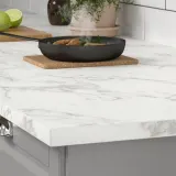 IKEA EKBACKEN (ИКЕА ЕКБАСКЕН) - Столешница изготовлена по индивидуальному заказу, белый интенсивный мраморный эффект/ламинат, 45,1-63,5x2,8 см — фото 6