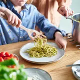 IKEA STRÅLFENA (ИКЕА СТРОЛФЕНА) — Ложка для макарон, массив березы, 30 см — фото 2