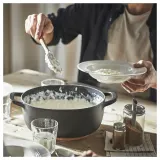 IKEA VARDAGEN (ИКЕА ВАРДАГЕН) — Кастрюля с крышкой, эмалированный чугун Матовый/черный, 5 л — фото 3