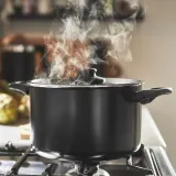 IKEA HEMLAGAD (ИКЕА ХЕМЛАГАД) — Кастрюля с крышкой, антипригарное покрытие, черный, 5 л — фото 4