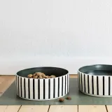 IKEA UTSÅDD (ИКЕА УТСОДД) — Миска для животных, полосатый узор, черно-синий/серо-зеленый, 19 см — фото 2