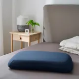 IKEA TÖCKENFLY (ИКЕА ТОКЕНФЛУ) — Эргономичная наволочка, темно-синий, 29x43 см — фото 4