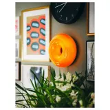 IKEA VARMBLIXT (ИКЕА ВАРМБЛИКСТ) — Светодиодная настольная/настенная лампа, оранжевое стекло/круглая, 30 см — фото 5