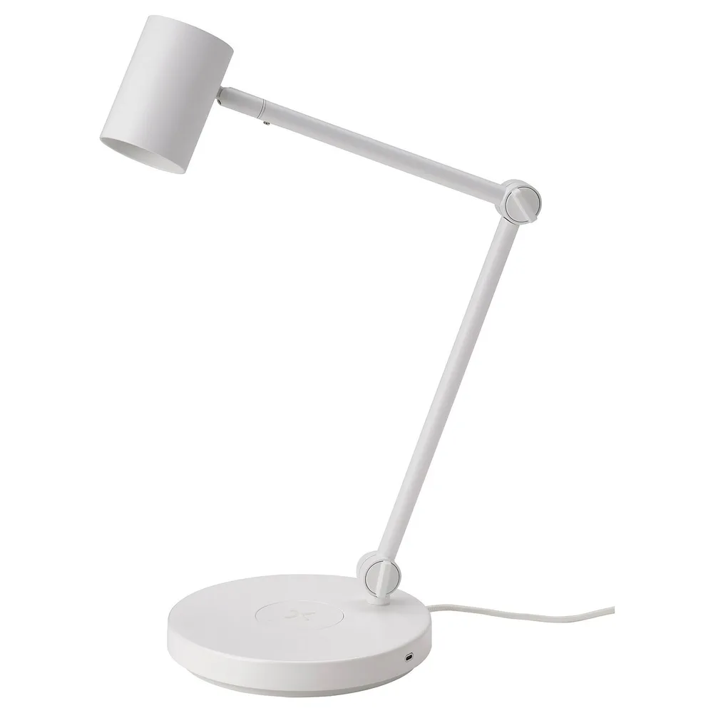 IKEA NYMÅNE (ИКЕА НУМОНЕ) — Настольная лампа с зарядным устройством индуктивная, белая
