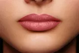 L’Oreal Paris Color Riche - увлажняющая помада, 3,6 г, оттенок 110 Made In Paris — фото 3