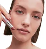 Yves Saint Laurent Loveshine Lipstick - Увлажняющая блестящая помада, оттенок 202 Peachy Glow — фото 6