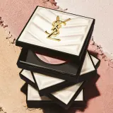 Yves Saint Laurent All Hours Hyper Luminize - Розсветлитель, 5 г, оттенок 03 Rosy Sand — фото 7
