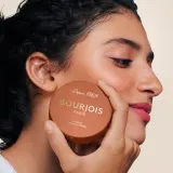 Bourjois Maxi Round Pot Bronzer - Бронзер, 7 г, оттенок 002 Medium Deep — фото 4