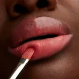 MAC Cosmetics Lustreglass Sheer-Shine Lipstick - Блестящая помада, 3 г, оттенок See Sheer — фото 4