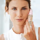 Dermacol Collagen - Увлажняющая тональная основа с эффектом выравнивания, 20 мл, оттенок 1.0 Pale — фото 5