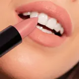 3INA The Lipstick - Помада, 4.5 г, оттенок 240 - Medium nude pink — фото 3