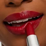 MAC Cosmetics MACximal Sleek Satin Lipstick Mini - Бархатная помада, придающая идеальный вид, 1.5 г, оттенок CENTRE OF ATTENTION — фото 5