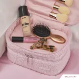 Косметичка BrushArt Accessories Double-layered fluffy make-up bag двухъярусная, плюшевая, с ручкой, 1 шт Light pink — фото 2