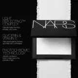 NARS Light Reflecting SETTING POWDER - PRESSED - Пудра укрепляющая, 10 г, оттенок CRYSTAL — фото 6