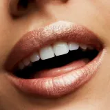 MAC Cosmetics Frost Lipstick - Помада для губ с блестящим перламутровым эффектом, 3 г, оттенок Gel — фото 3