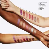 MAC Cosmetics Frost Lipstick - Помада для губ с блестящим перламутровым эффектом, 3 г, оттенок Bombshell — фото 6