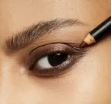 MAC Cosmetics Eye Kohl - Кремовый карандаш для глаз, 1.36 г, оттенок Teddy — фото 3