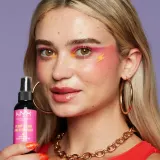 NYX Professional Makeup Plump Finish Setting Spray - Спрей для фиксации макияжа с витаминами, 60 мл — фото 4