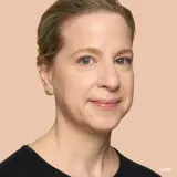 Bobbi Brown Weightless Skin Foundation SPF 15 Mini - Долговременное матирующее тональное средство с увлажняющим эффектом, 13 мл, оттенок Ivory — фото 3