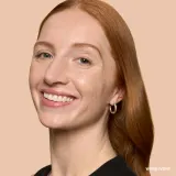 Bobbi Brown Weightless Skin Foundation SPF 15 Mini - Долговременное матирующее тональное средство с увлажняющим эффектом, 13 мл, оттенок Warm Ivory — фото 3
