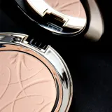 Eveline Cosmetics Celebrities Beauty - Компактный минеральный порошок, 9 г, оттенок 23 Sand — фото 2