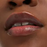 MAC Cosmetics Glow Play Lip Balm - Питательный увлажняющий бальзам для губ, оттенок Favourite — фото 3